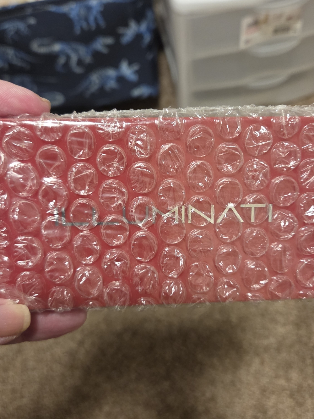 ILLUMINATI BLAZED AND CONFUSED EYESHADOW— Red